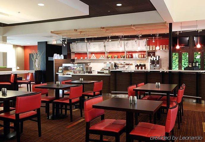 Courtyard Dallas Medical Market Center Restaurant foto